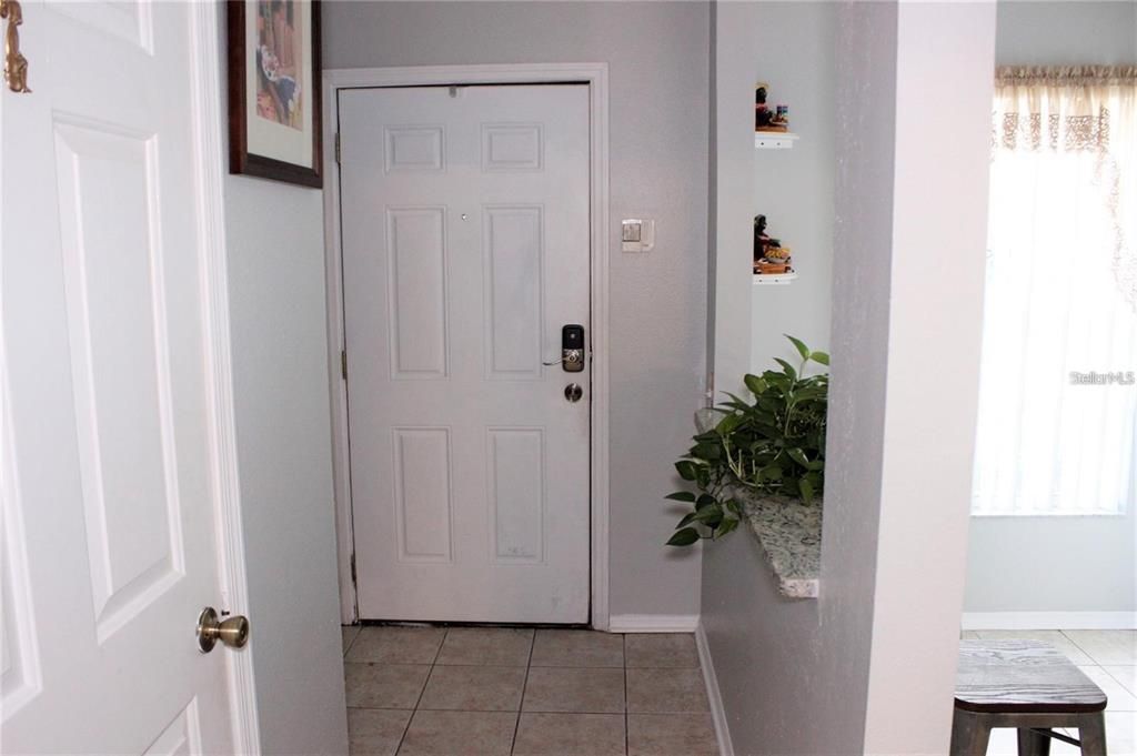 For Sale: $192,000 (2 beds, 2 baths, 1184 Square Feet)