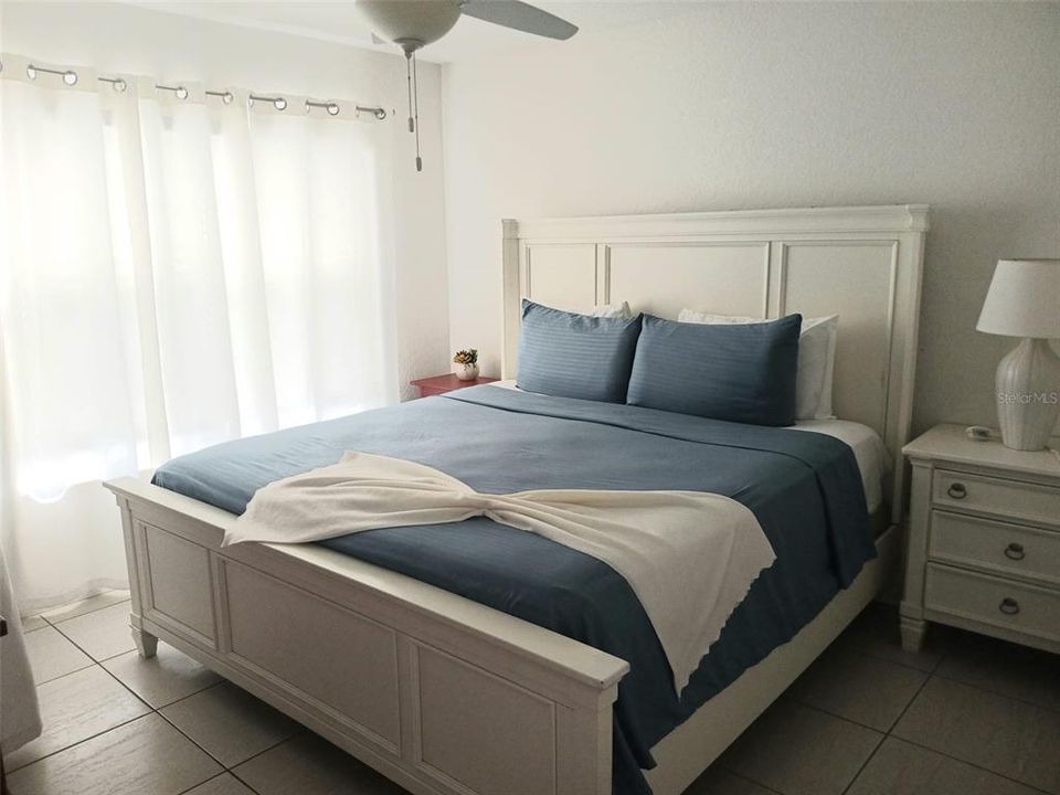 В аренду: $2,100 (4 спален, 3 ванн, 1470 Квадратных фут)