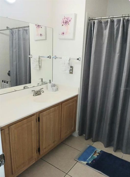 В аренду: $2,100 (4 спален, 3 ванн, 1470 Квадратных фут)