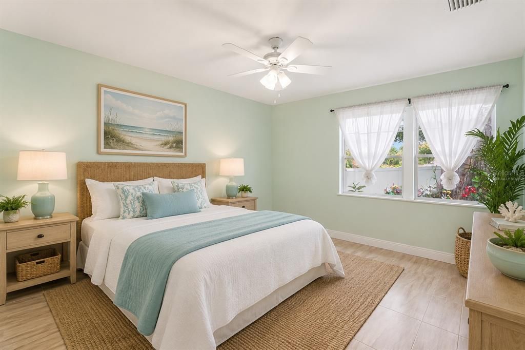 For Sale: $265,000 (2 beds, 2 baths, 860 Square Feet)