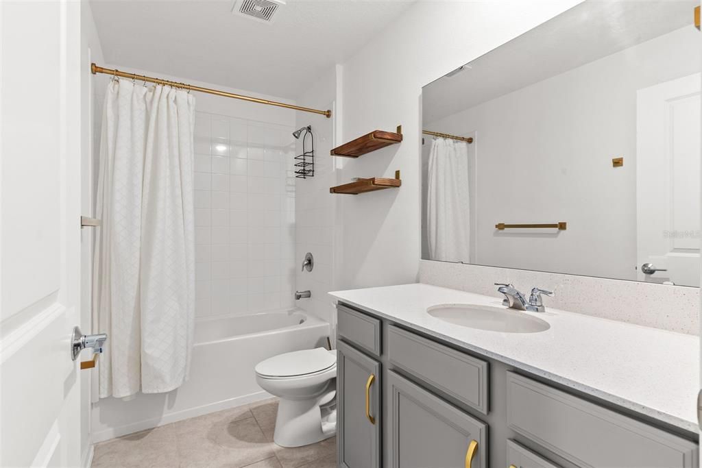 For Sale: $369,900 (4 beds, 2 baths, 1950 Square Feet)