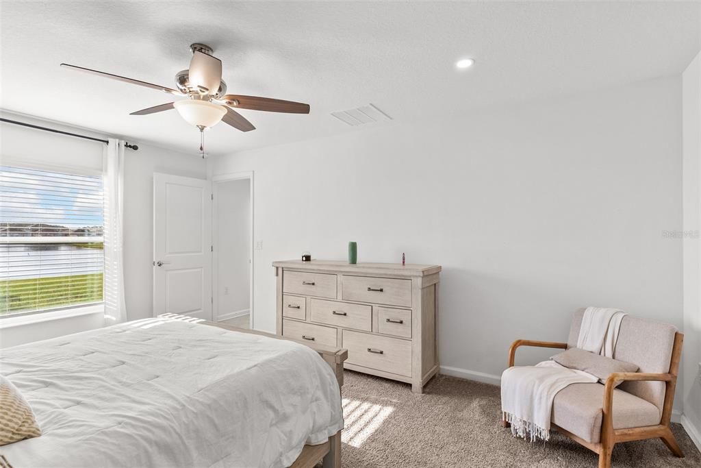 For Sale: $369,900 (4 beds, 2 baths, 1950 Square Feet)