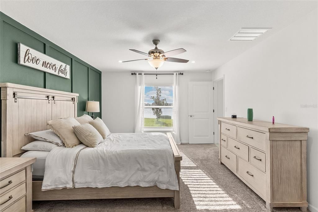 For Sale: $369,900 (4 beds, 2 baths, 1950 Square Feet)