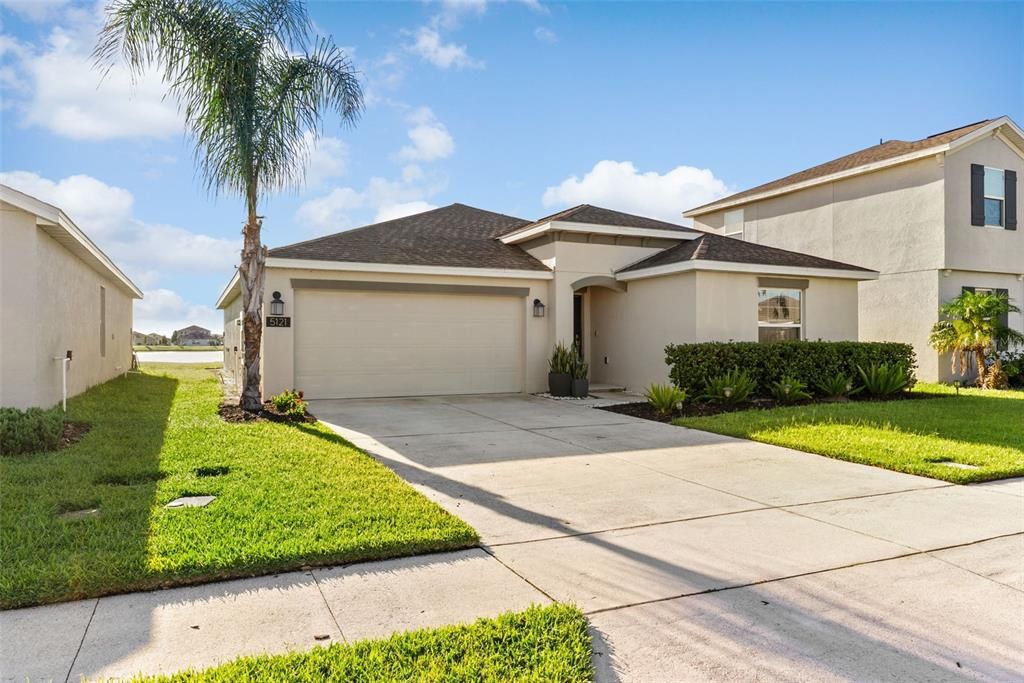 For Sale: $369,900 (4 beds, 2 baths, 1950 Square Feet)