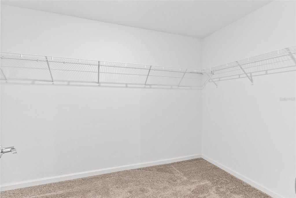 For Sale: $369,900 (4 beds, 2 baths, 1950 Square Feet)