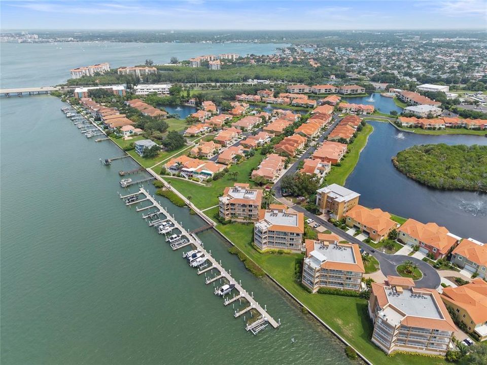 На продажу: $1,099,000 (3 спален, 2 ванн, 2218 Квадратных фут)