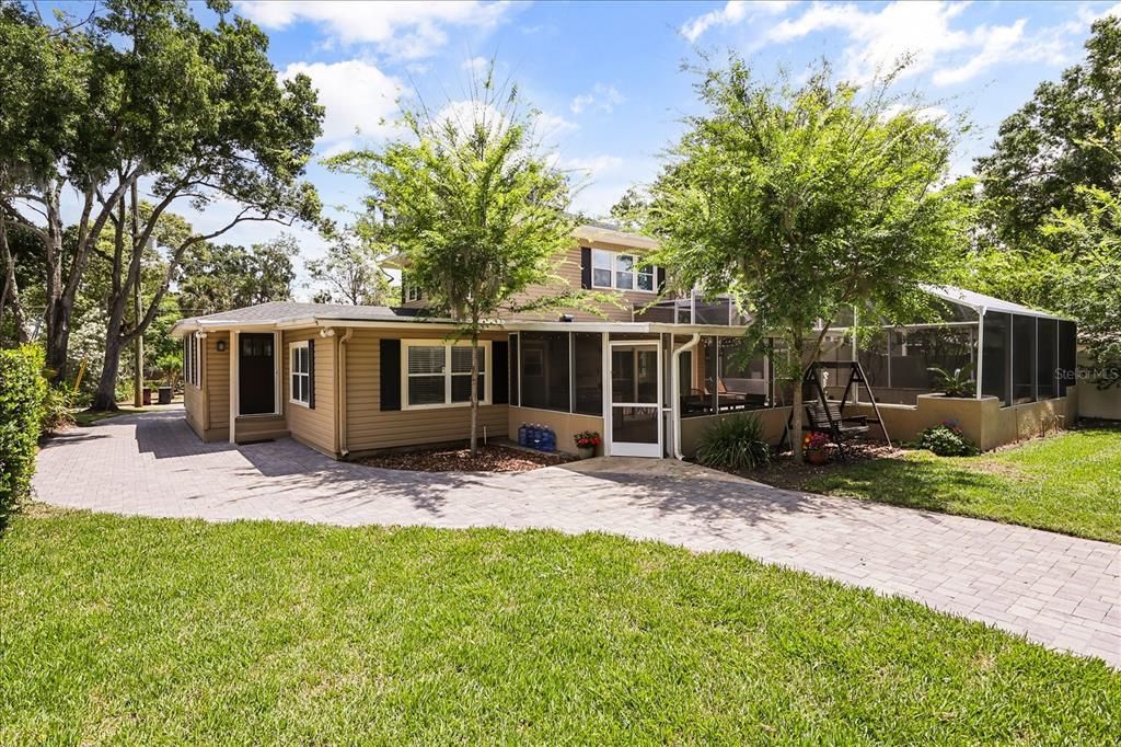 For Sale: $1,100,000 (5 beds, 4 baths, 3466 Square Feet)