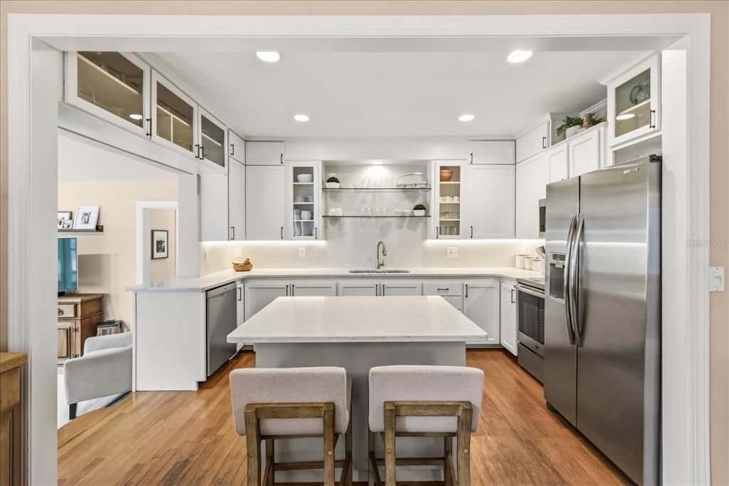 For Sale: $1,100,000 (5 beds, 4 baths, 3466 Square Feet)