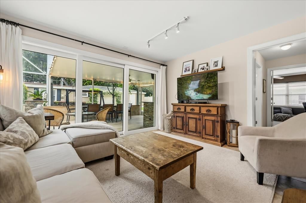 For Sale: $1,100,000 (5 beds, 4 baths, 3466 Square Feet)