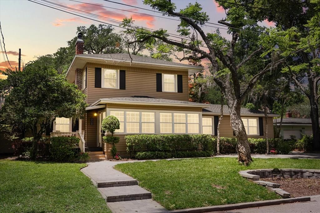 For Sale: $1,100,000 (5 beds, 4 baths, 3466 Square Feet)