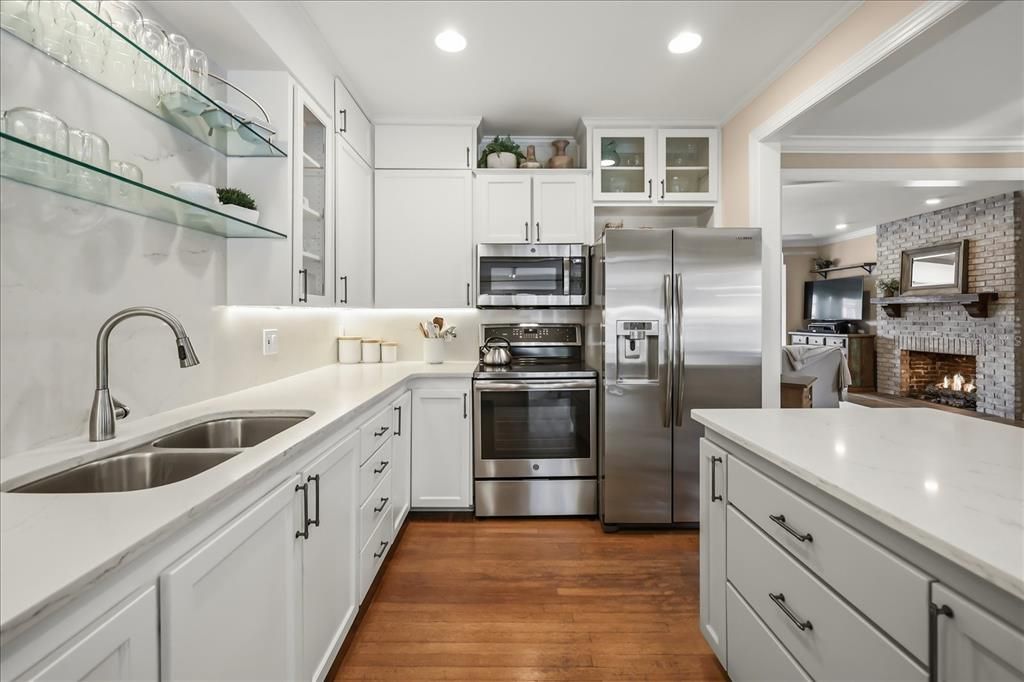 For Sale: $1,100,000 (5 beds, 4 baths, 3466 Square Feet)