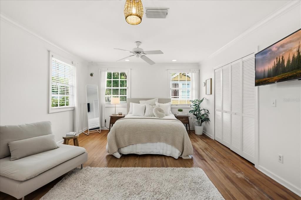 For Sale: $1,100,000 (5 beds, 4 baths, 3466 Square Feet)