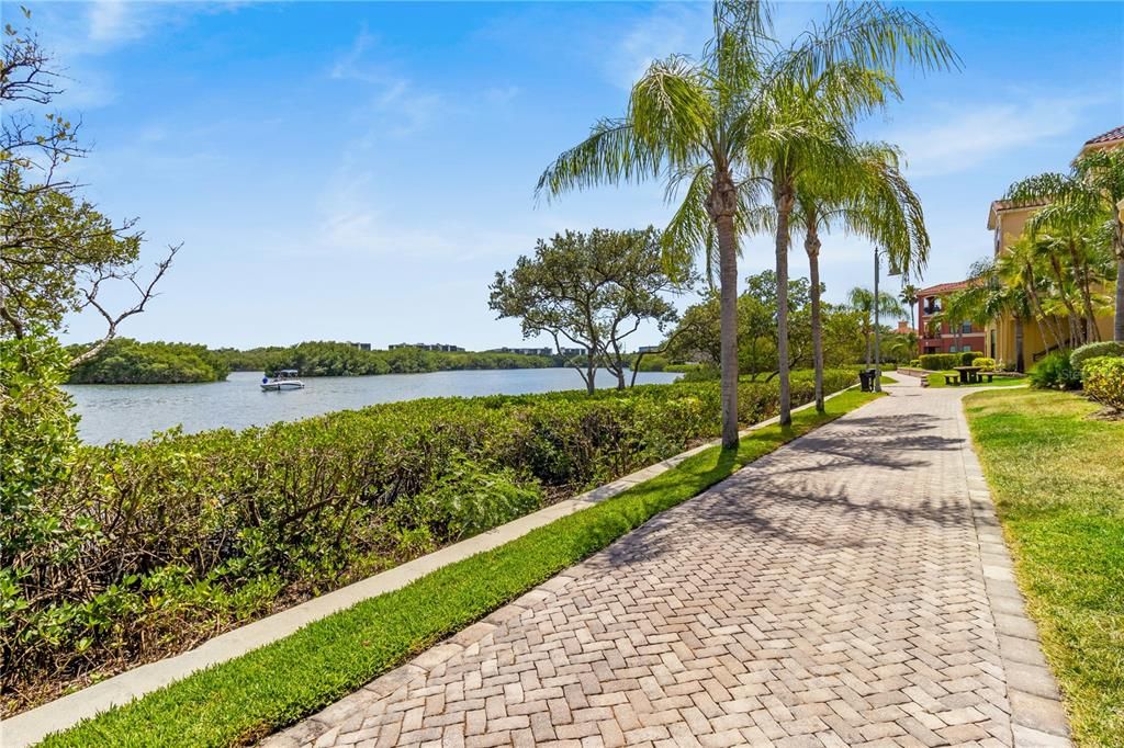 For Rent: $2,650 (2 beds, 2 baths, 1350 Square Feet)