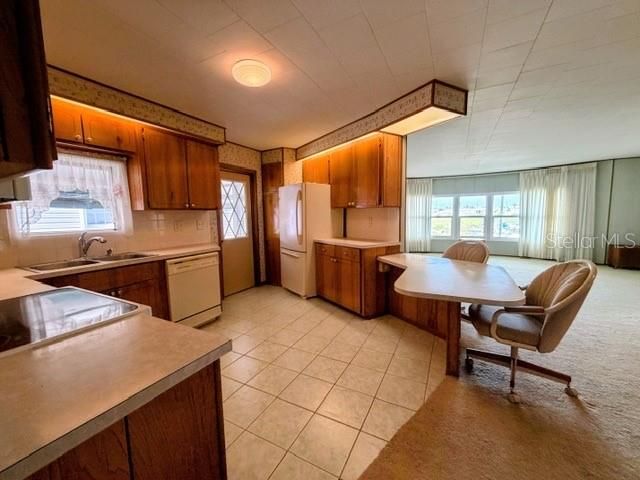 На продажу: $450,000 (2 спален, 2 ванн, 1253 Квадратных фут)