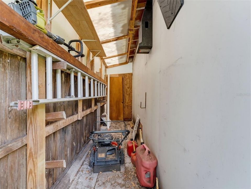На продажу: $225,000 (3 спален, 1 ванн, 888 Квадратных фут)