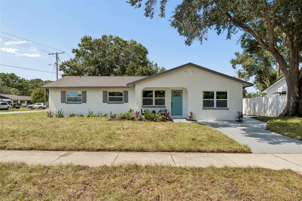 En Venta: $389,000 (5 camas, 2 baños, 1456 Pies cuadrados)