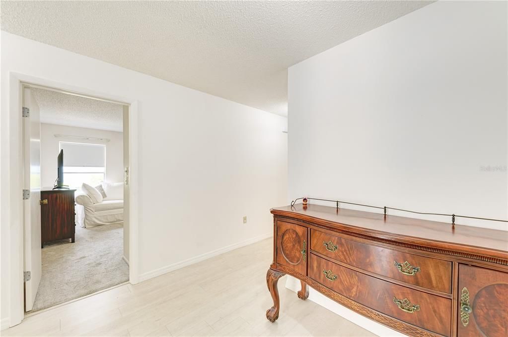 На продажу: $249,000 (2 спален, 2 ванн, 1803 Квадратных фут)
