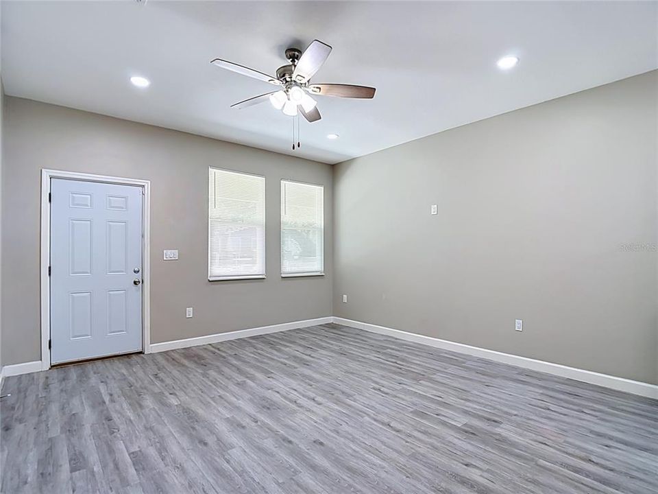 En Venta: $399,900 (3 camas, 2 baños, 1500 Pies cuadrados)