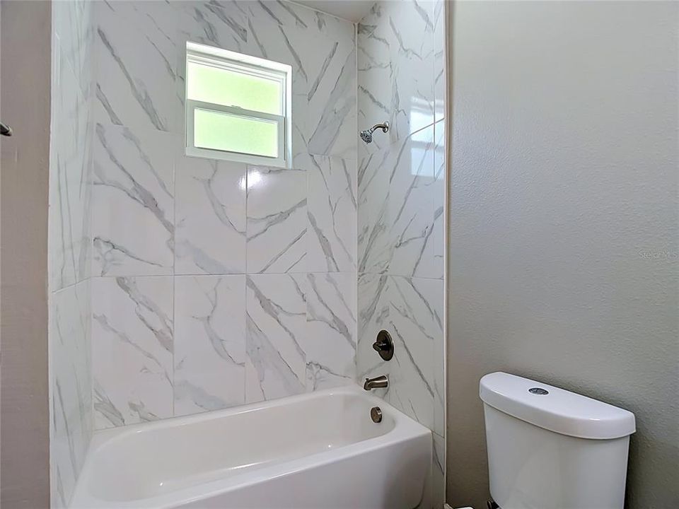 En Venta: $399,900 (3 camas, 2 baños, 1500 Pies cuadrados)