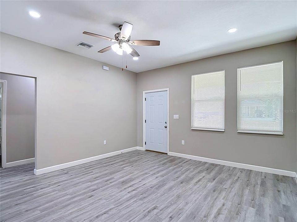 En Venta: $399,900 (3 camas, 2 baños, 1500 Pies cuadrados)