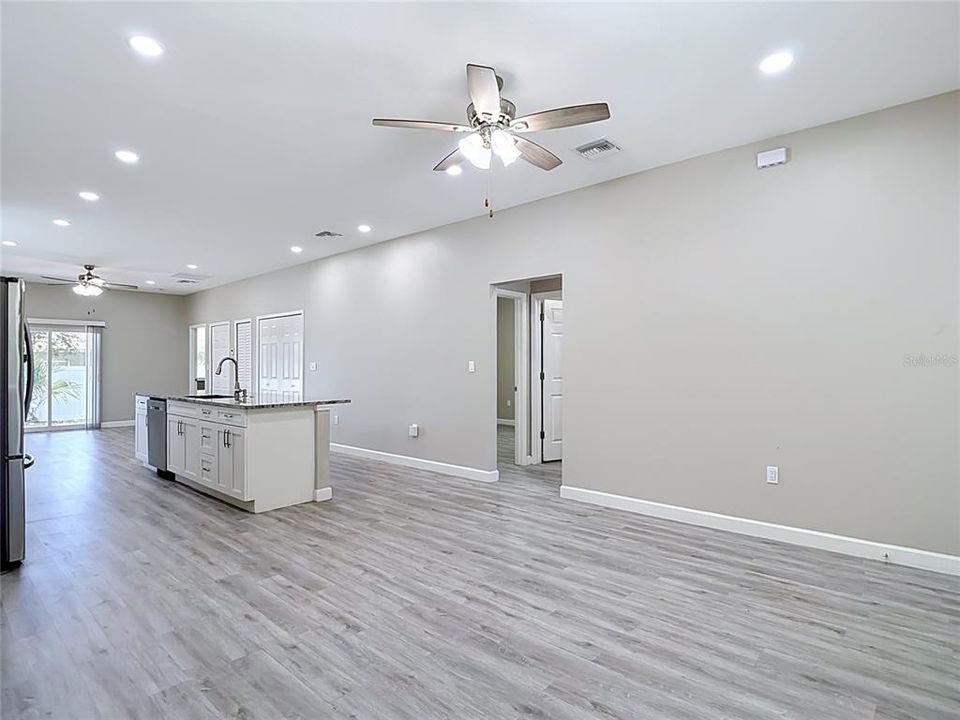 En Venta: $399,900 (3 camas, 2 baños, 1500 Pies cuadrados)