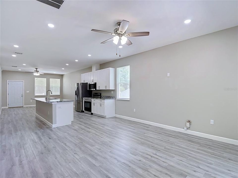 En Venta: $399,900 (3 camas, 2 baños, 1500 Pies cuadrados)