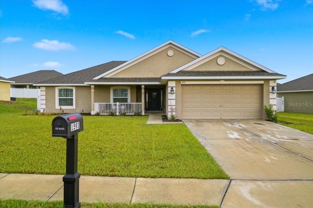 For Sale: $285,000 (4 beds, 2 baths, 1761 Square Feet)