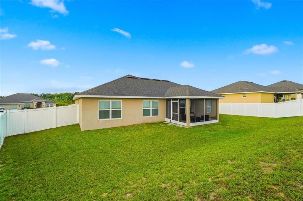 For Sale: $285,000 (4 beds, 2 baths, 1761 Square Feet)