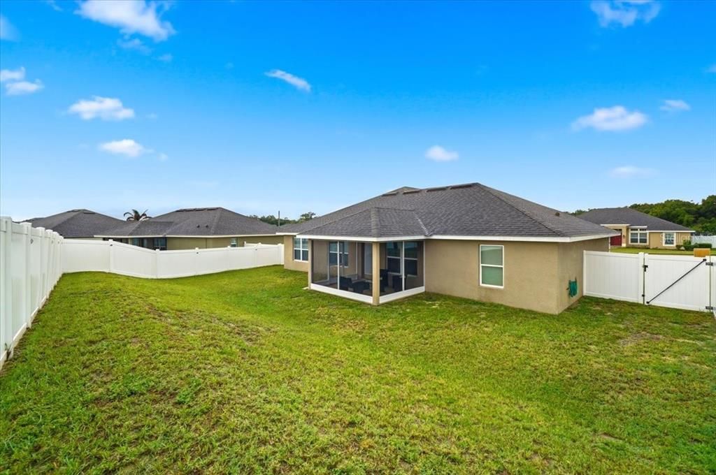 For Sale: $285,000 (4 beds, 2 baths, 1761 Square Feet)