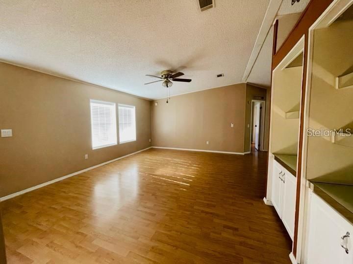 En Venta: $849,999 (7 camas, 0 baños, 2800 Pies cuadrados)