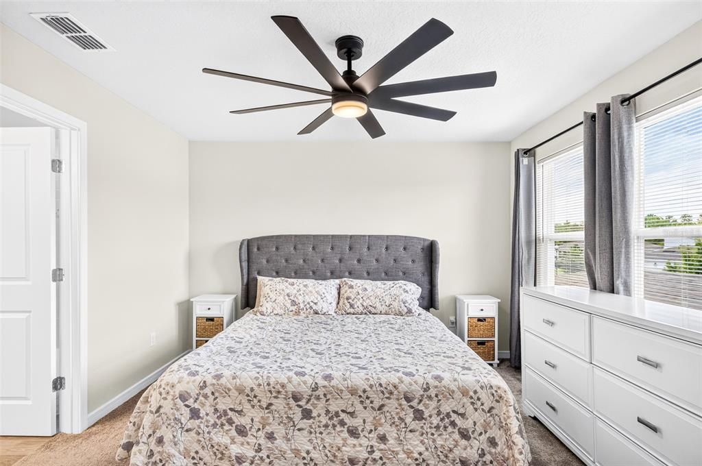 For Sale: $400,000 (3 beds, 2 baths, 1620 Square Feet)