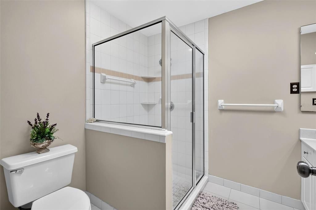 На продажу: $359,900 (3 спален, 2 ванн, 1849 Квадратных фут)