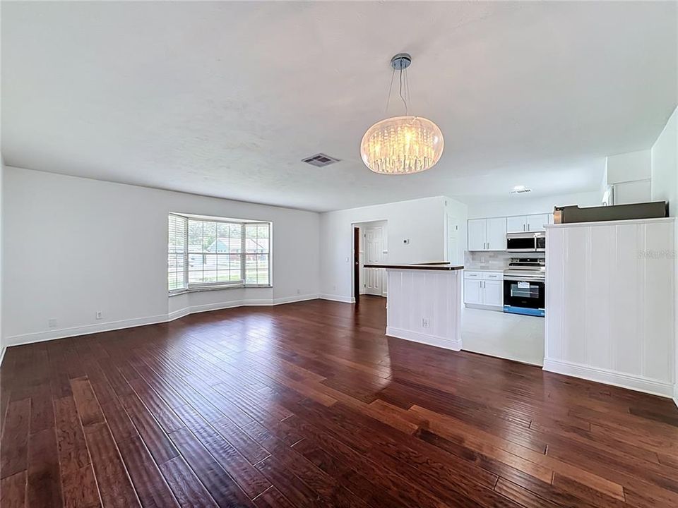 На продажу: $365,000 (3 спален, 2 ванн, 1481 Квадратных фут)