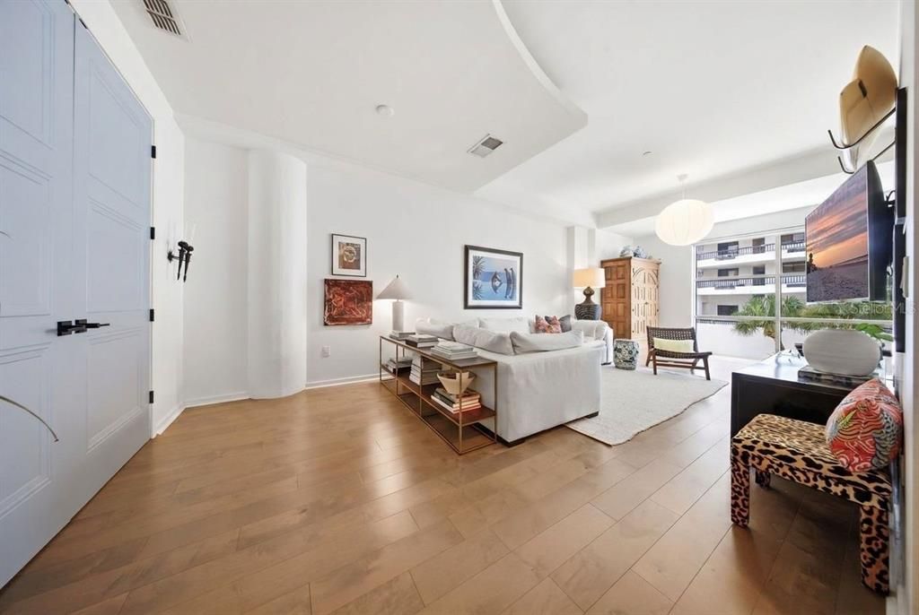 For Sale: $574,900 (3 beds, 2 baths, 1593 Square Feet)