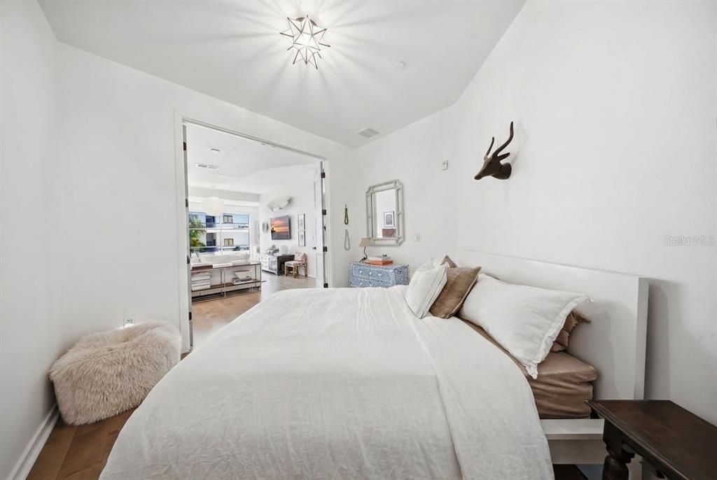 For Sale: $574,900 (3 beds, 2 baths, 1593 Square Feet)