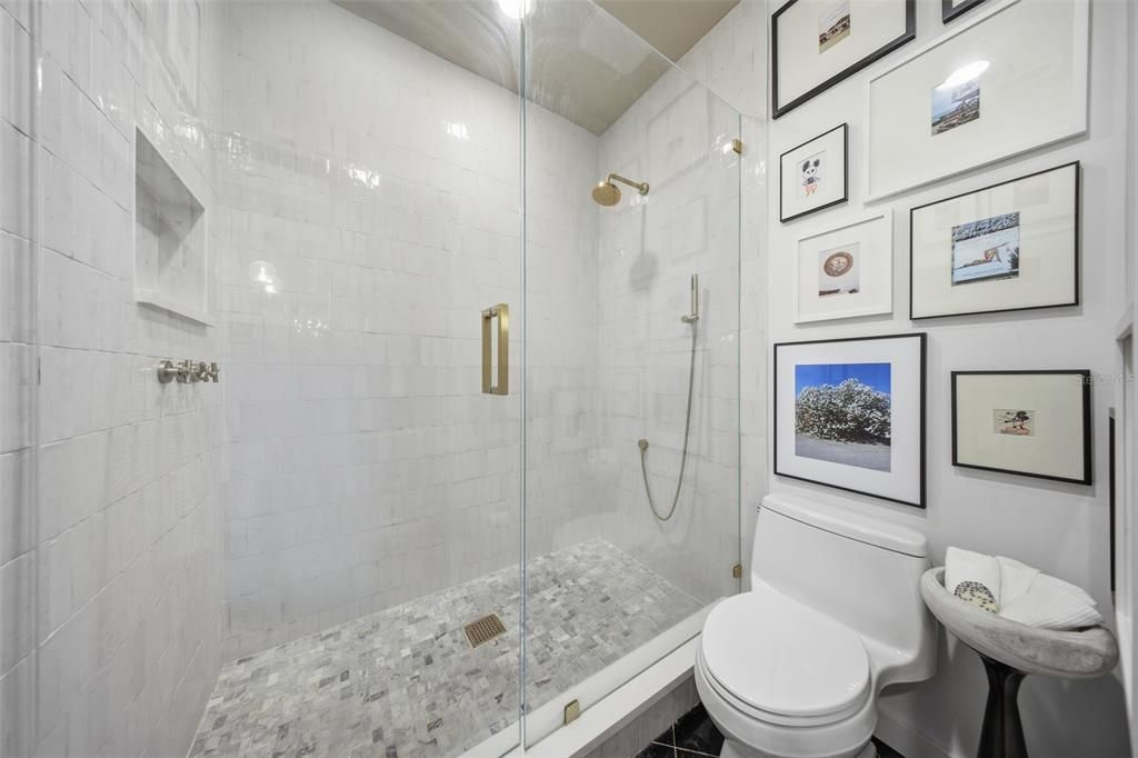 For Sale: $574,900 (3 beds, 2 baths, 1593 Square Feet)