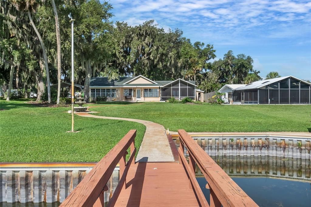 На продажу: $599,000 (2 спален, 2 ванн, 1834 Квадратных фут)
