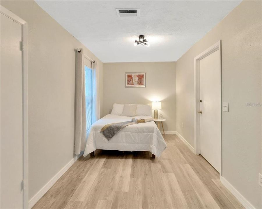 В аренду: $3,200 (4 спален, 2 ванн, 1669 Квадратных фут)