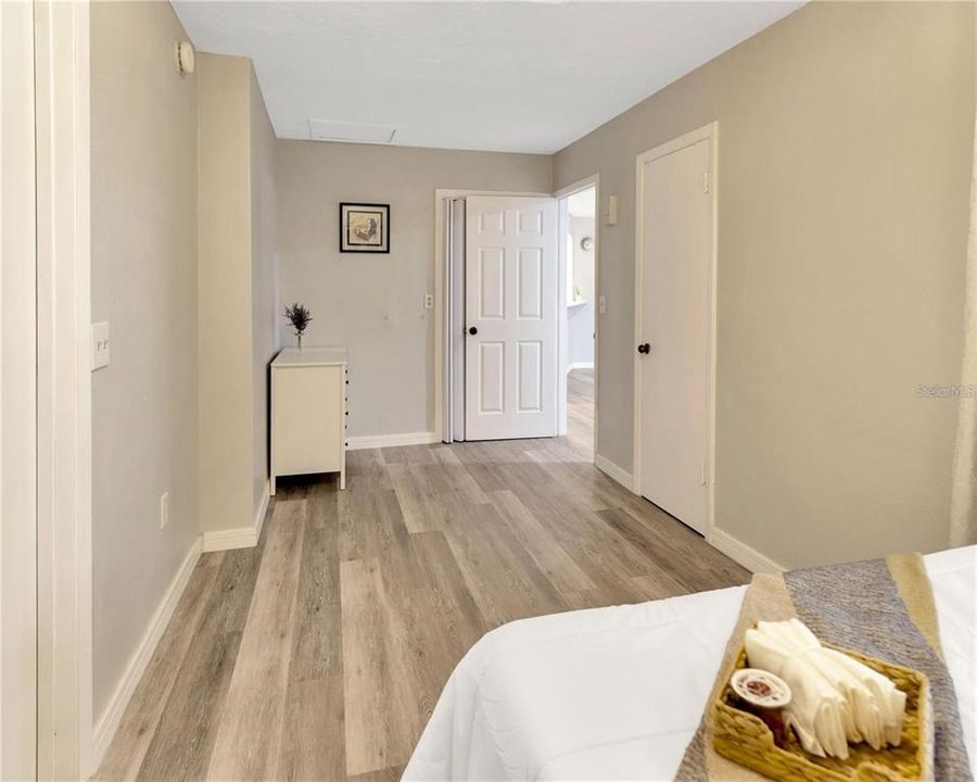 В аренду: $3,200 (4 спален, 2 ванн, 1669 Квадратных фут)