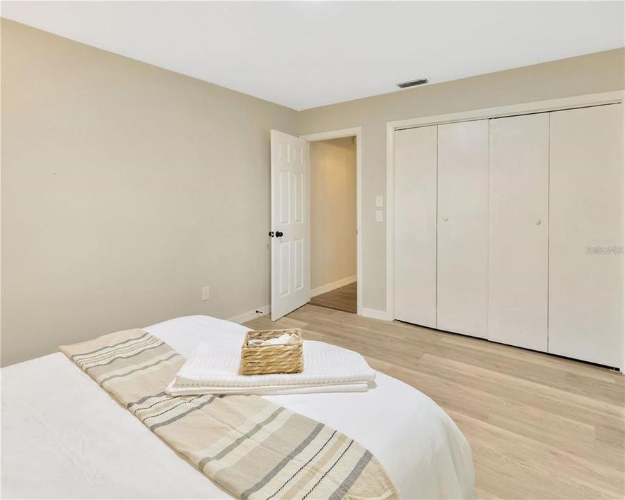 В аренду: $3,200 (4 спален, 2 ванн, 1669 Квадратных фут)