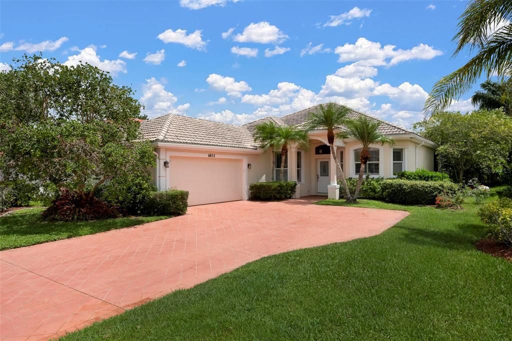 For Sale: $498,000 (3 beds, 2 baths, 1745 Square Feet)