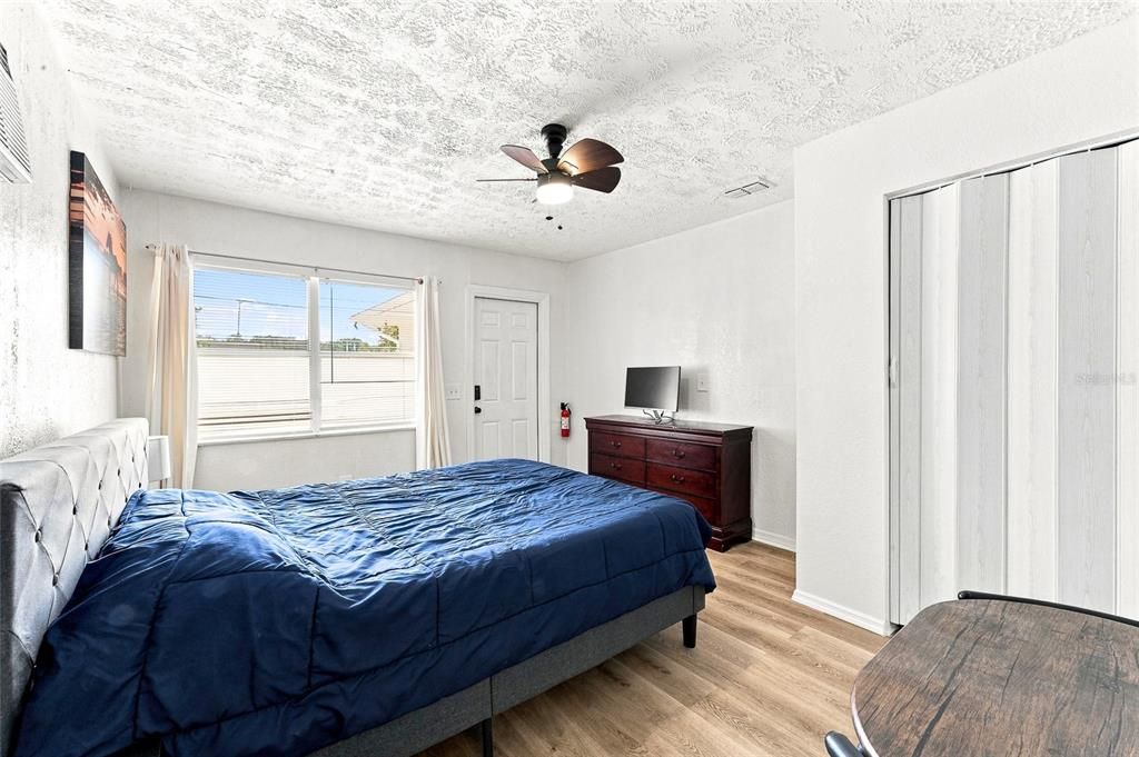 En Venta: $419,000 (4 camas, 3 baños, 1793 Pies cuadrados)