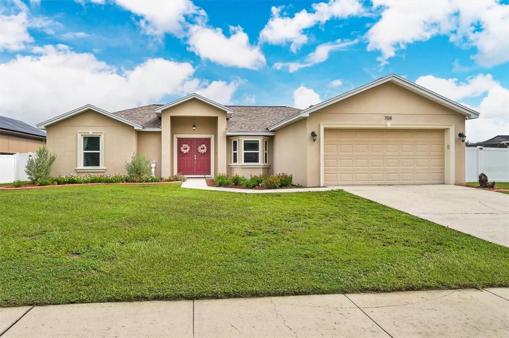 For Sale: $425,000 (3 beds, 2 baths, 1504 Square Feet)