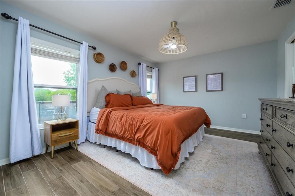 For Sale: $425,000 (3 beds, 2 baths, 1504 Square Feet)
