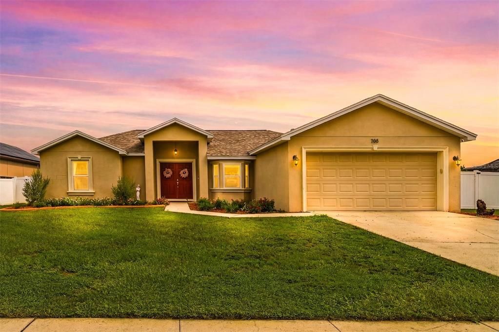 For Sale: $425,000 (3 beds, 2 baths, 1504 Square Feet)