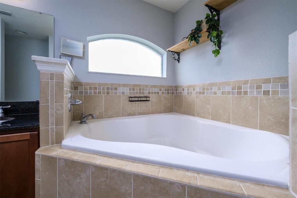 For Sale: $425,000 (3 beds, 2 baths, 1504 Square Feet)