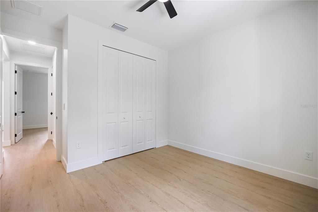 For Sale: $370,000 (3 beds, 2 baths, 1617 Square Feet)