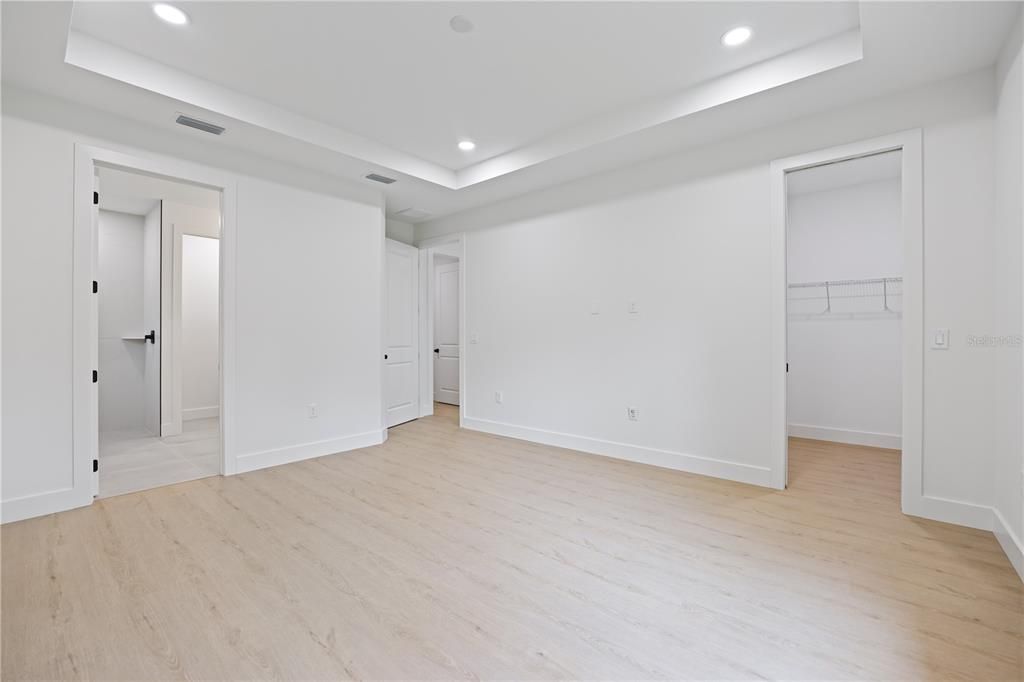 For Sale: $370,000 (3 beds, 2 baths, 1617 Square Feet)