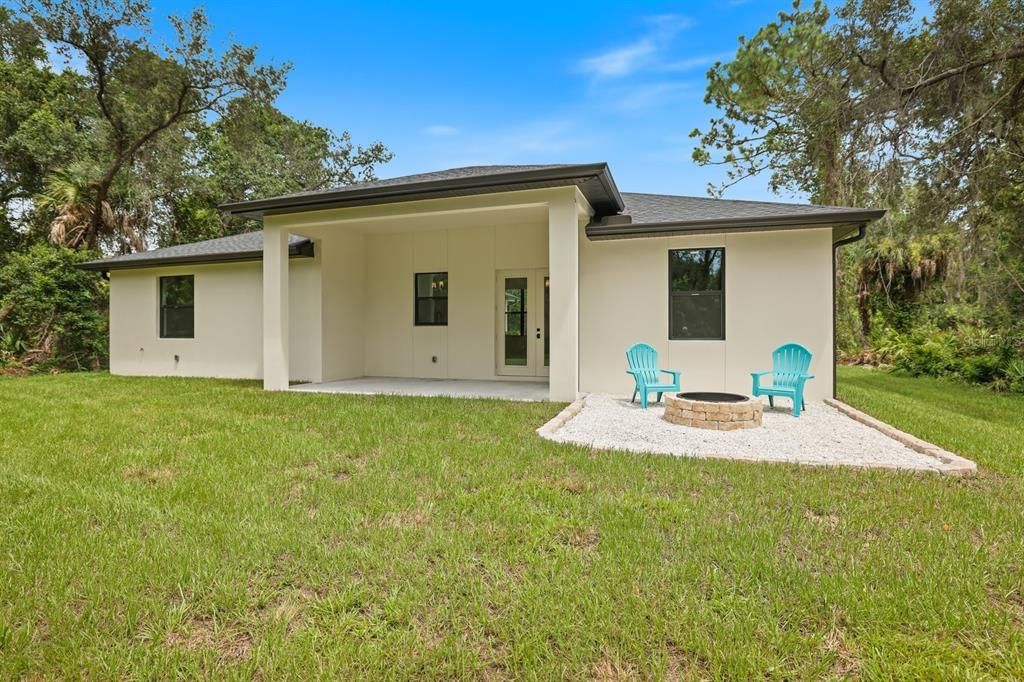 For Sale: $370,000 (3 beds, 2 baths, 1617 Square Feet)