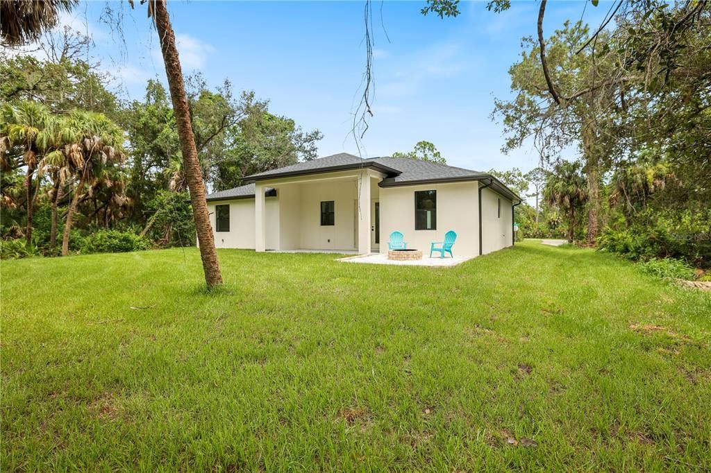 For Sale: $370,000 (3 beds, 2 baths, 1617 Square Feet)